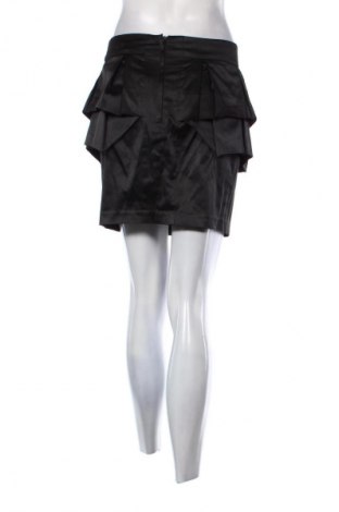 Пола Unbranded, Размер M, Цвят Черен, Цена 2,04 €