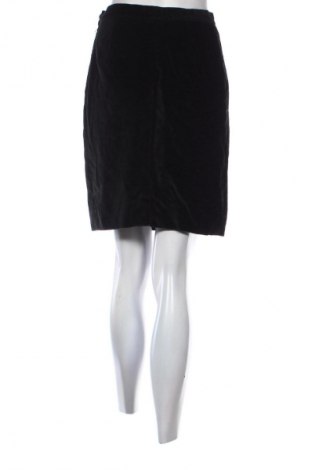 Пола Unbranded, Размер S, Цвят Черен, Цена 2,04 €