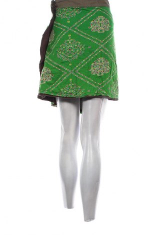 Пола Unbranded, Размер S, Цвят Многоцветен, Цена 2,04 €