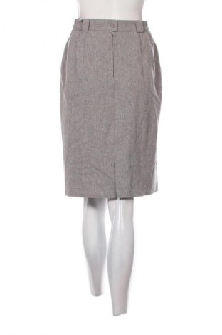 Пола Unbranded, Размер S, Цвят Сив, Цена 2,55 €