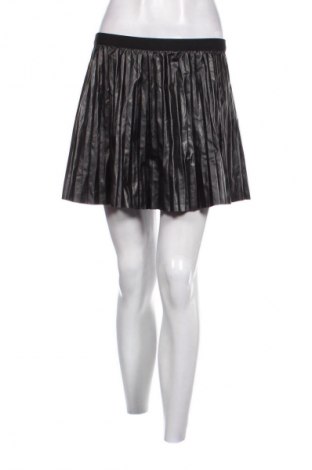 Пола Unbranded, Размер S, Цвят Черен, Цена 2,04 €