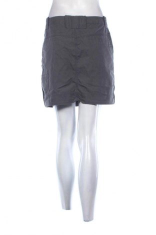 Пола Unbranded, Размер M, Цвят Сив, Цена 2,04 €