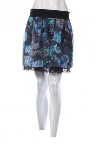 Пола Unbranded, Размер S, Цвят Многоцветен, Цена 2,04 €