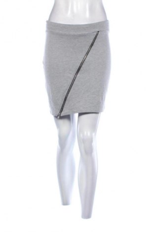 Пола Unbranded, Размер S, Цвят Сив, Цена 2,04 €
