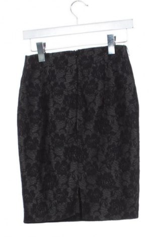 Пола Unbranded, Размер XS, Цвят Черен, Цена 2,04 €