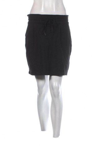 Пола Vero Moda, Размер S, Цвят Черен, Цена 2,04 €