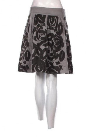 Пола Vero Moda, Размер M, Цвят Многоцветен, Цена 4,60 €