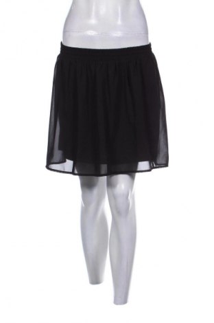 Пола Vero Moda, Размер M, Цвят Черен, Цена 3,06 €