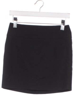 Пола Zara, Размер XS, Цвят Черен, Цена 2,04 €