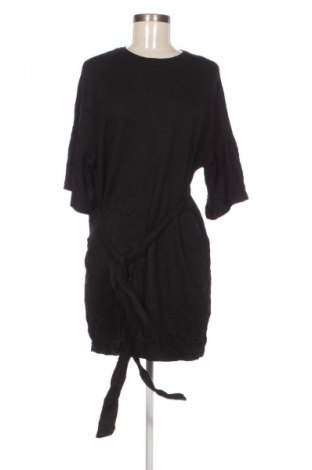 Šaty  Bershka, Velikost M, Barva Černá, Cena  79,00 Kč