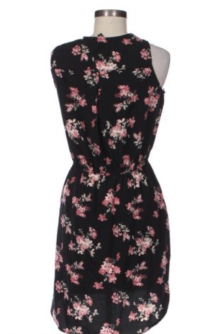 Šaty  Colloseum, Velikost M, Barva Vícebarevné, Cena  69,00 Kč