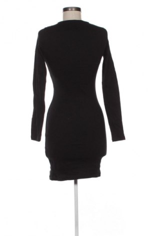 Šaty  Fb Sister, Velikost M, Barva Černá, Cena  49,00 Kč