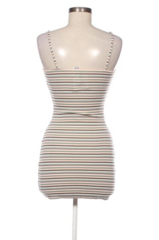 Рокля H&M Divided, Размер S, Цвят Многоцветен, Цена 2,55 €