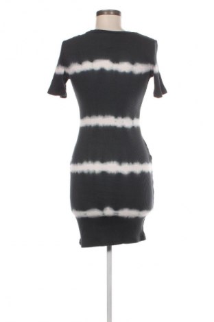 Šaty  H&M Divided, Velikost S, Barva Vícebarevné, Cena  79,00 Kč