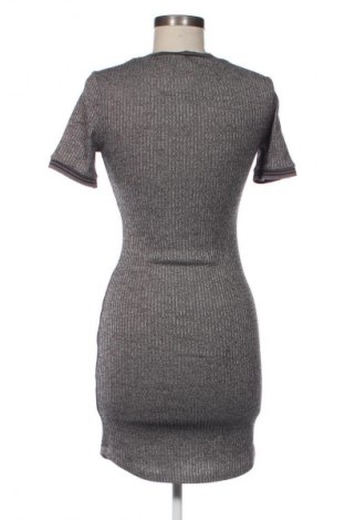 Šaty  H&M Divided, Velikost S, Barva Vícebarevné, Cena  49,00 Kč