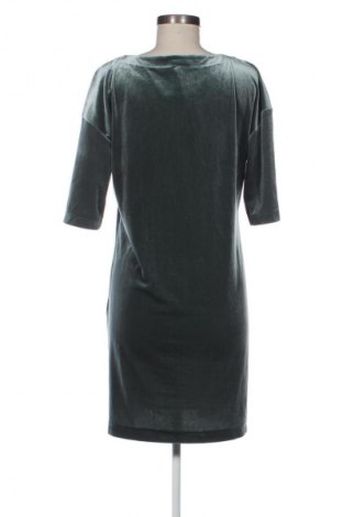 Рокля Hema, Размер M, Цвят Зелен, Цена 3,06 €