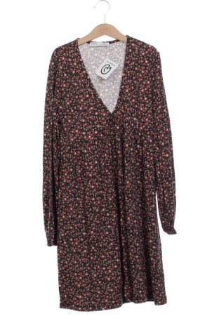 Šaty  Pull&Bear, Velikost XS, Barva Vícebarevné, Cena  59,00 Kč