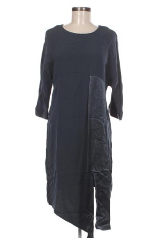 Šaty  Sisley, Velikost M, Barva Modrá, Cena  329,00 Kč