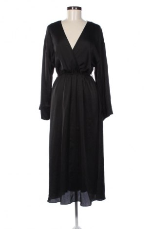 Šaty  Trendyol, Velikost M, Barva Černá, Cena  429,00 Kč