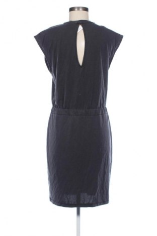 Šaty  Vero Moda, Velikost S, Barva Šedá, Cena  49,00 Kč