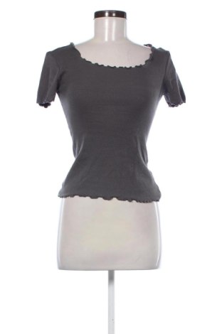 Bluză de femei Unbranded, Mărime S, Culoare Gri, Preț 21,99 Lei, #136722966