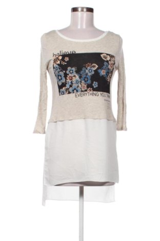 Damen Shirt Bershka, Größe S, Farbe Mehrfarbig, Preis 10,99 €, #136736915