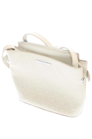 Дамска чанта Calvin Klein, Цвят Бежов, Цена 53,38 €, #136700091