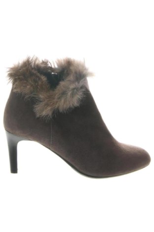 Botine de damă Moda Di Fausto, Mărime 36, Culoare Maro, Preț 573,45 Lei, #136638164