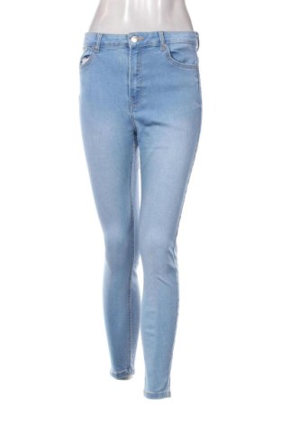 Damskie jeansy Bershka, Rozmiar S, Kolor Niebieski, Cena 80,38 zł, #136708663