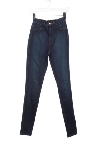 Damskie jeansy Fashion nova, Rozmiar XS, Kolor Niebieski, Cena 36,99 zł, #136711227