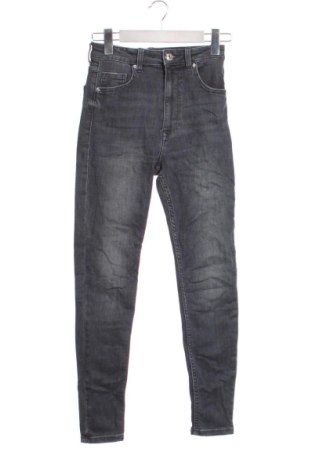 Blugi de femei Bershka, Mărime XS, Culoare Gri, Preț 48,99 Lei, #136733852