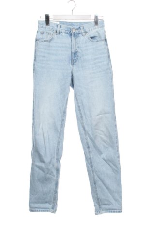 Дамски дънки Pull&Bear, Размер XS, Цвят Син, Цена 11,37 €, #136734044
