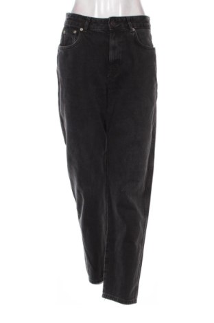 Дамски дънки Pull&Bear, Размер M, Цвят Черен, Цена 16,00 €, #136736817