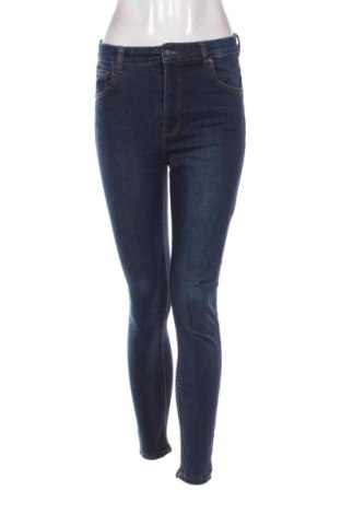 Damskie jeansy Bershka, Rozmiar M, Kolor Niebieski, Cena 64,30 zł, #136737212