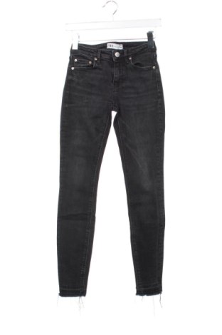 Damskie jeansy Zara, Rozmiar XS, Kolor Czarny, Cena 53,58 zł, #136740655