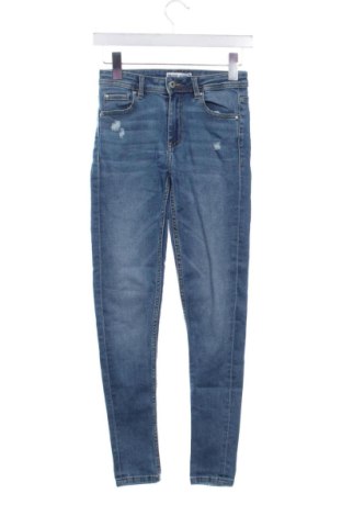 Damskie jeansy Cropp, Rozmiar XS, Kolor Niebieski, Cena 64,99 zł, #136745705