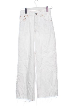 Дамски дънки Pull&Bear, Размер XXS, Цвят Бял, Цена 8,18 €, #136749081