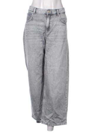 Blugi de femei Pull&Bear, Mărime XL, Culoare Gri, Preț 77,99 Lei, #136751237
