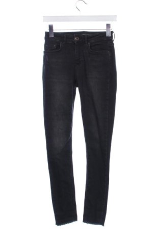 Damskie jeansy ONLY, Rozmiar XS, Kolor Czarny, Cena 47,99 zł, #136755059