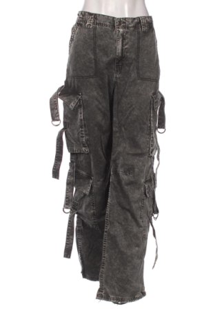 Blugi de femei Bershka, Mărime L, Culoare Gri, Preț 55,99 Lei, #136758835
