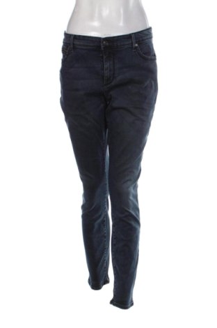 Γυναικείο Τζίν Armani Exchange, Μέγεθος XL, Χρώμα Μπλέ, Τιμή 70,00 €, #136692219