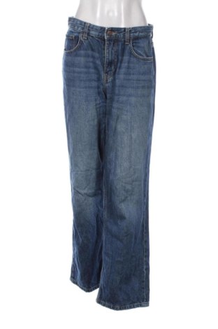 Дамски дънки Bershka, Размер L, Цвят Син, Цена 15,33 €, #136665431