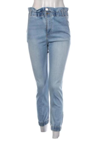 Damskie jeansy Bershka, Rozmiar S, Kolor Niebieski, Cena 80,38 zł, #136679122