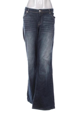 Dámské džíny  Bershka, Velikost XXL, Barva Modrá, Cena  699,00 Kč, #136692891