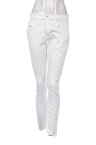 Дамски дънки Esprit, Размер L, Цвят Бял, Цена 21,47 €, #136648331