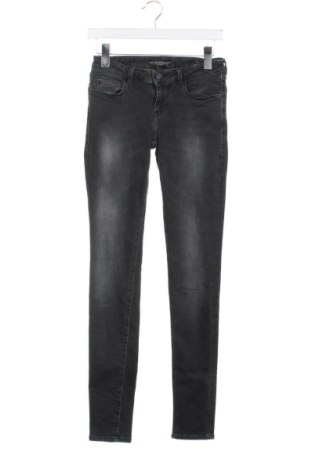 Dámske džínsy  Guess, Veľkosť S, Farba Čierna, Cena  38,00 €, #136669866