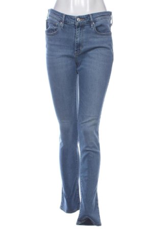 Дамски дънки Levi's, Размер L, Цвят Син, Цена 13,80 €, #136738768