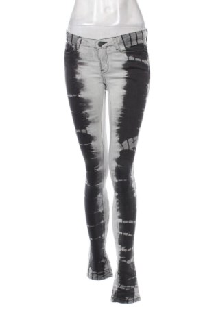 Damskie jeansy Noisy May, Rozmiar M, Kolor Kolorowy, Cena 110,99 zł, #136678220