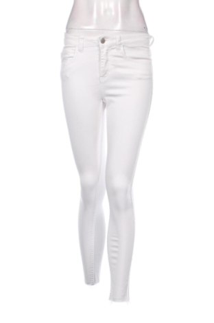 Damskie jeansy Pieces, Rozmiar S, Kolor Biały, Cena 69,99 zł, #136695465