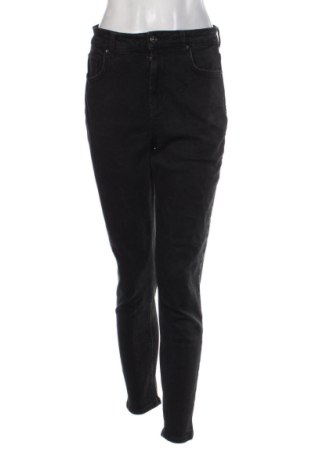 Damskie jeansy Pieces, Rozmiar M, Kolor Czarny, Cena 73,99 zł, #136702974